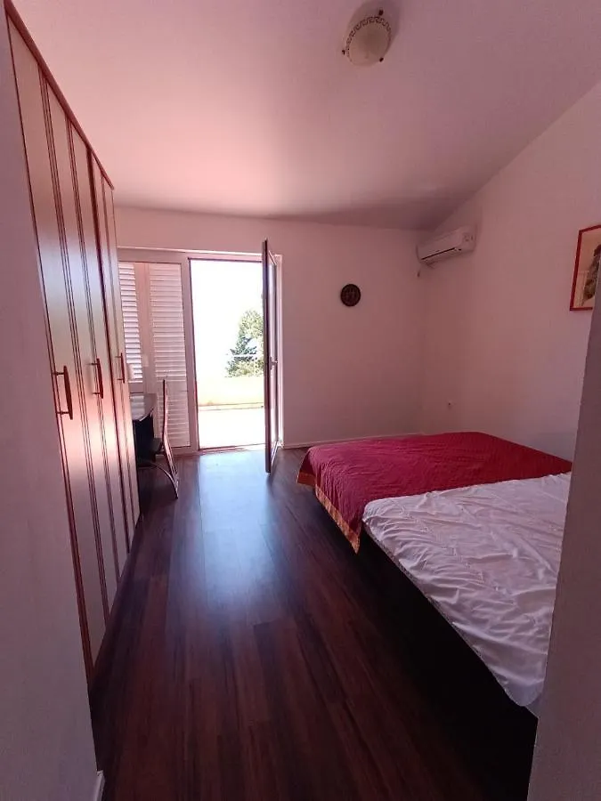 Apartment Blue Seagull - Seafront Holiday Home Novi Vinodolski